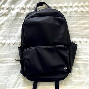 NWOT Lululemon Everywhere Backpack 22L